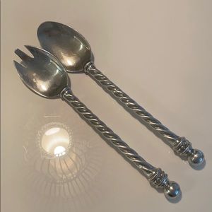 Mariposa serving utensils